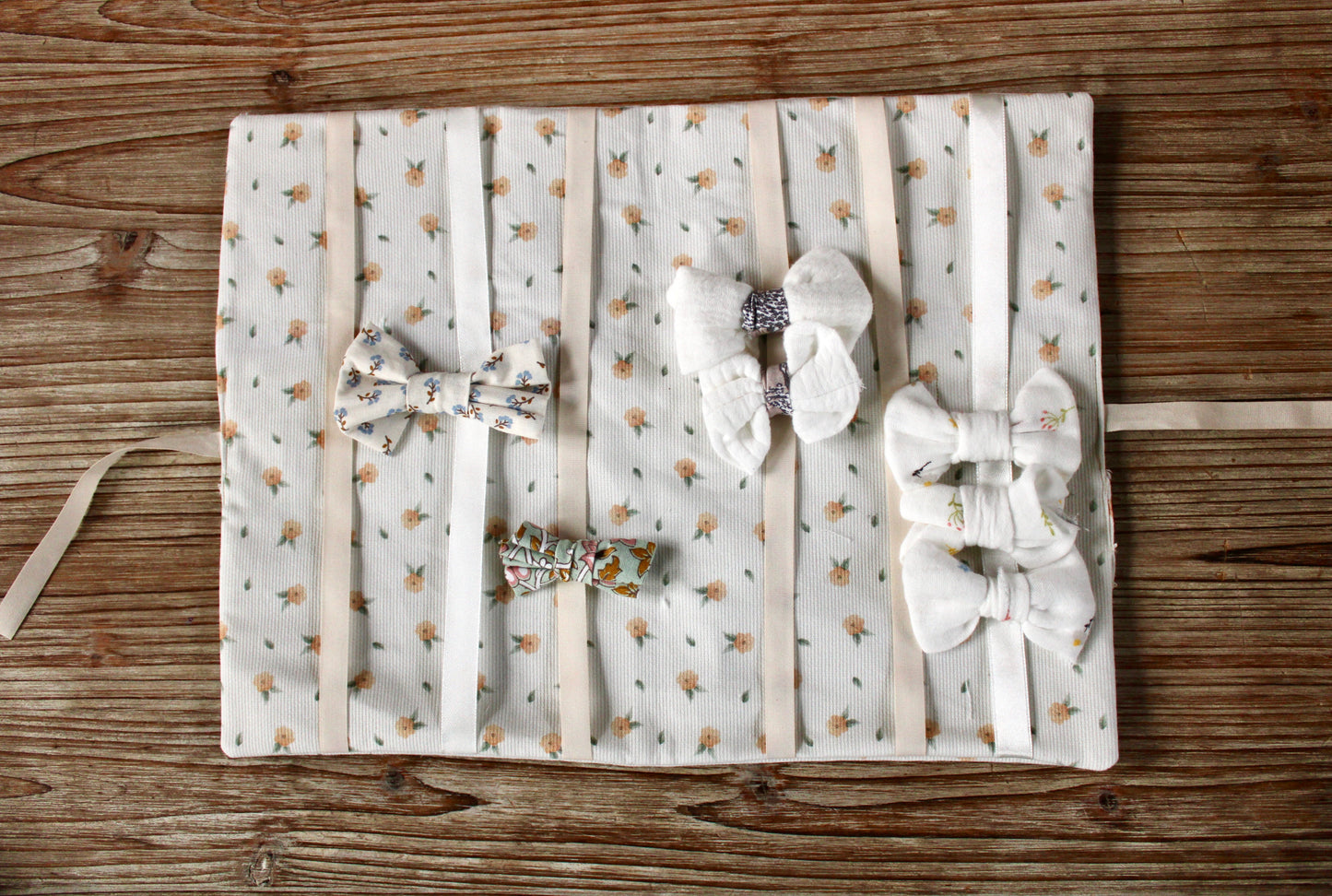 Adèle la Pochette à barrettes