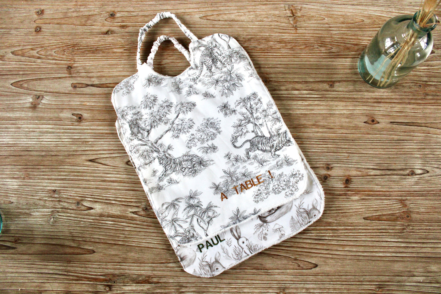 Léopold le bavoir de cantine